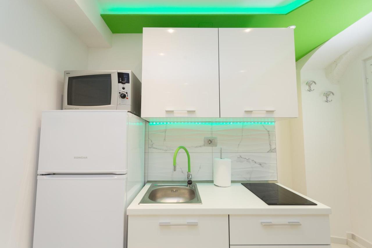 Purple & Apple Green Apartment Split Exterior foto